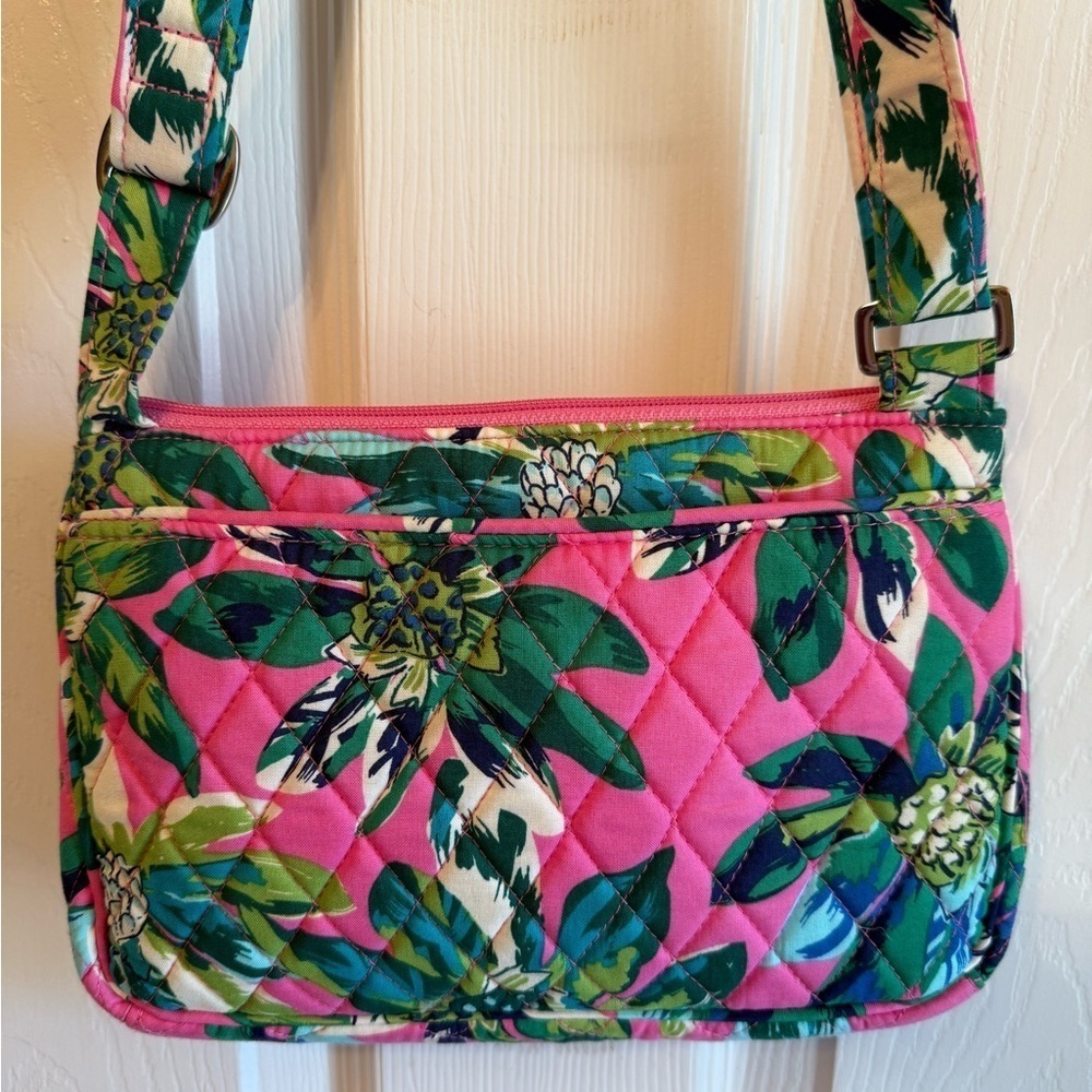 Vera Bradley Tropicat Paradise On The Go Shoulder Bag Hobo Purse #14551-J26